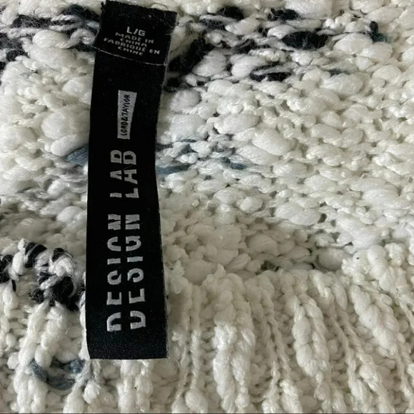 Design Lab Lord & Taylor L white with black cold shoulder‎ sweater - Picture 5 of 6